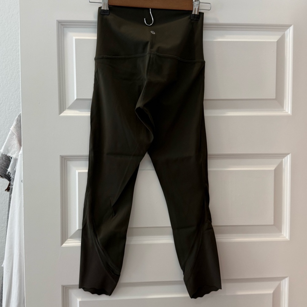 Scallop Edge Lululemon Leggings